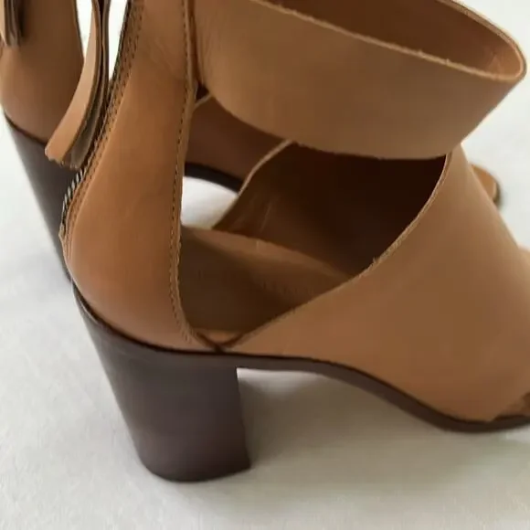 Zimmermann Utility Sandals Block Heel in Tan
size 37 - Picture 4 of 12